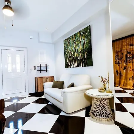 Mp3- An Extraordinary Place Appartement *